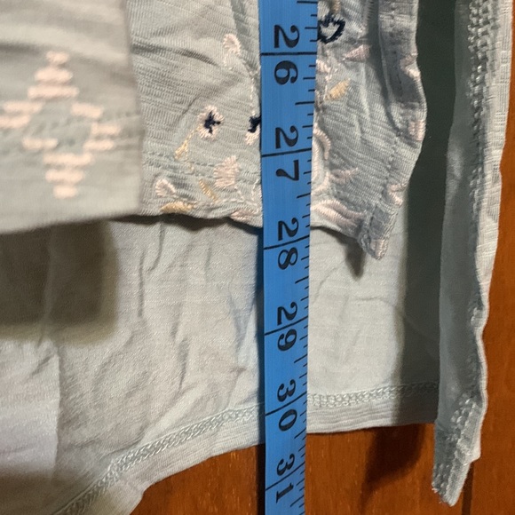 🆕 CUPIO SIGNATURE- Baby Blue , Embroidery Around Neckline Short Sleeve Shirt - Picture 5 of 10